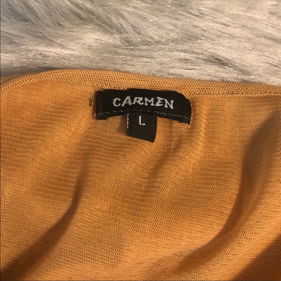 Halter top with gold metal accents - Picture 6 of 7